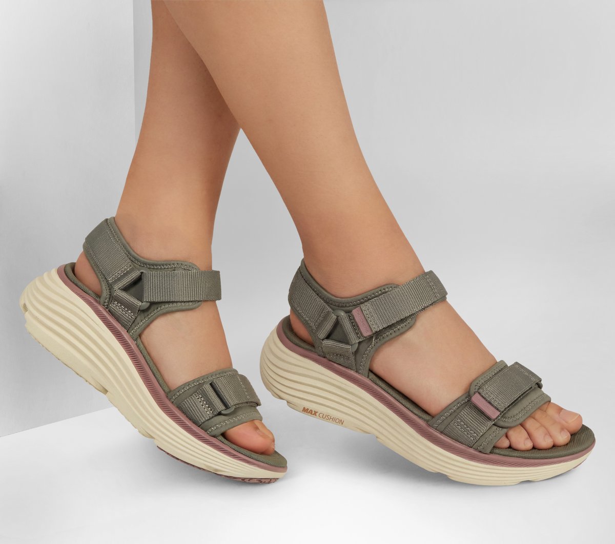 Skechers Recommended | Max Cushioning Endeavour Sandal - Miranda
